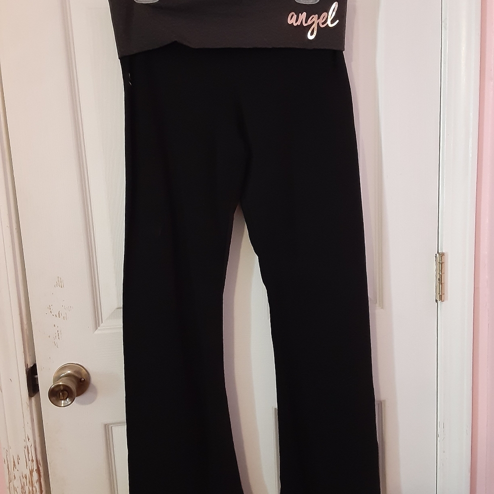 Victoria's Secret Angel Yoga Pants M Short